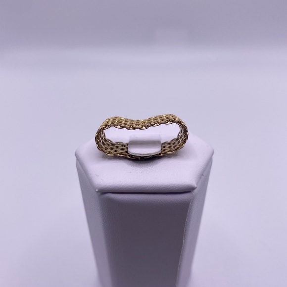 10k yellow gold mesh ring - Picture 5 of 11